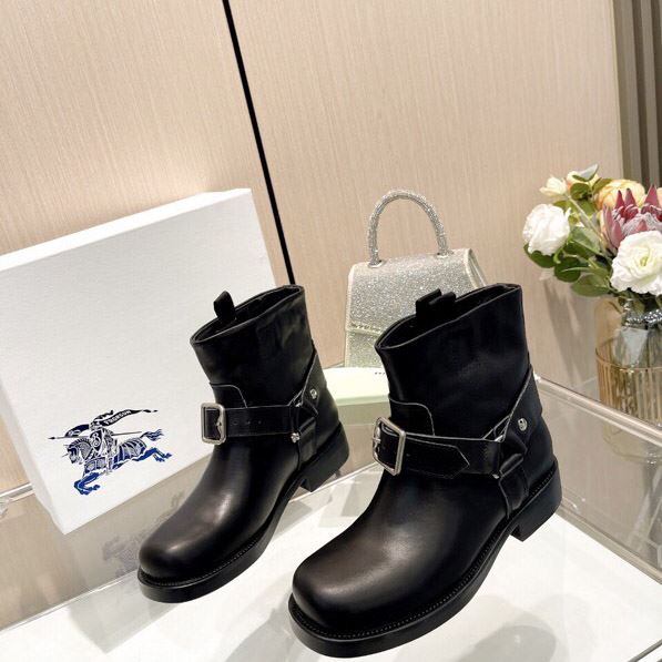 B**rry boots